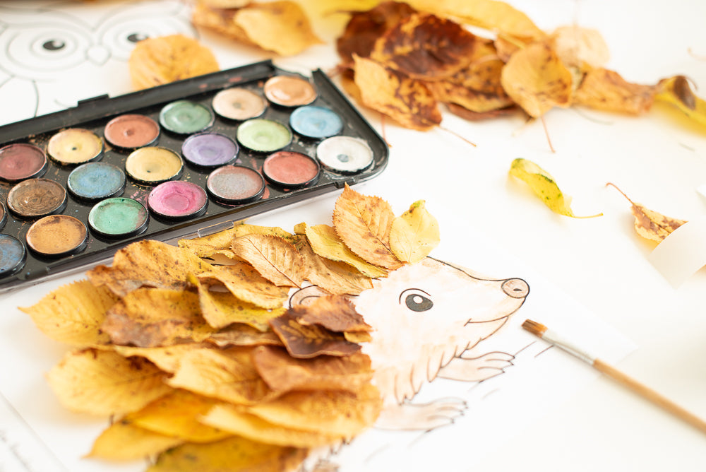 Kostenlose Herbstvorlage: Waldtiere basteln & wunderschöne Fensterbilder gestalten