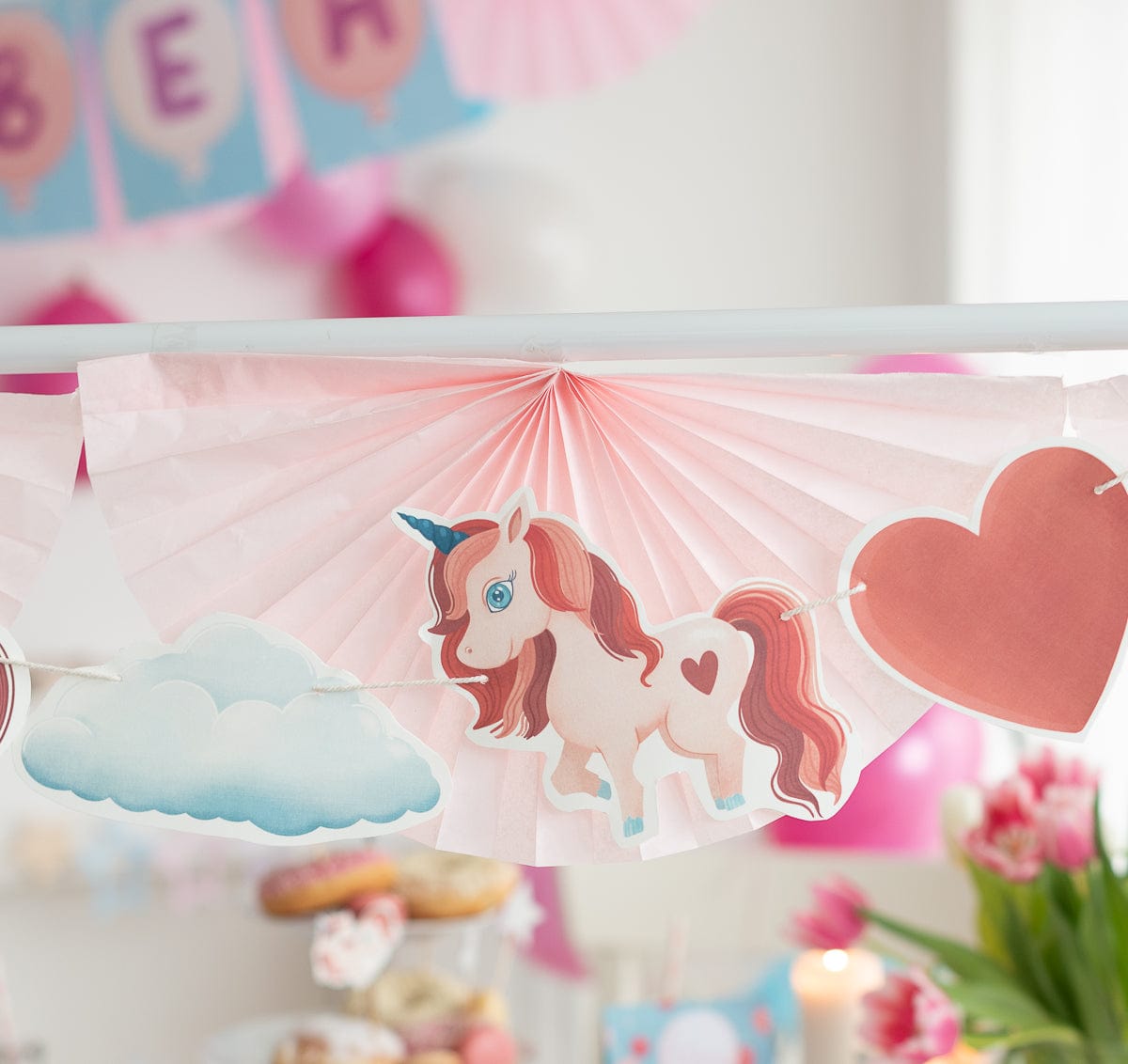 Kindergeburtstag Einhorn, Mottoparty Einhorn, Mottobox Einhorn, Einhörner Motto, Deko Tischdeko, Dekoration Mädchen