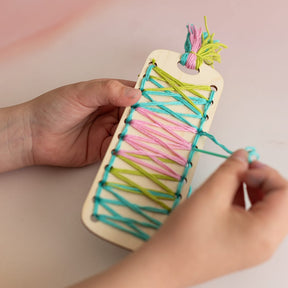 Fädelspass Lesezeichen für 6 Kinder