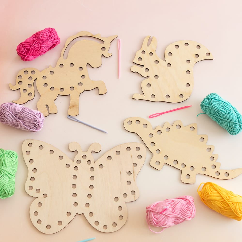 Kreativer Fädelspaß Einhorn, Dino, Eichhörnchen und Schmetterling