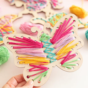 Kreativer Fädelspaß Einhorn, Dino, Eichhörnchen und Schmetterling