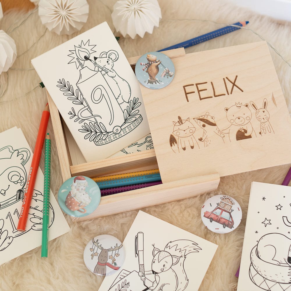 Personalisierter Adventskalender zum Ausmalen in einer Holzkiste