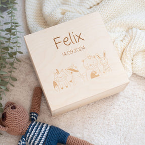 Personalisierte Holzkiste – Ein Herzgeschenk für Oma und Opa