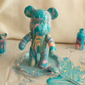 Bär mit Gießfarben